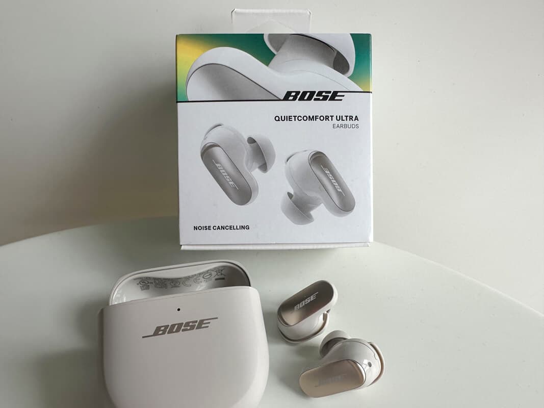 Bose QuietComfort Ultra Wireless Noise Cancelling Earbuds (White Smoke)